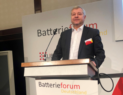 EAS Managing Director Michael Deutmeyer EAS Managing Director Michael Deutmeyer